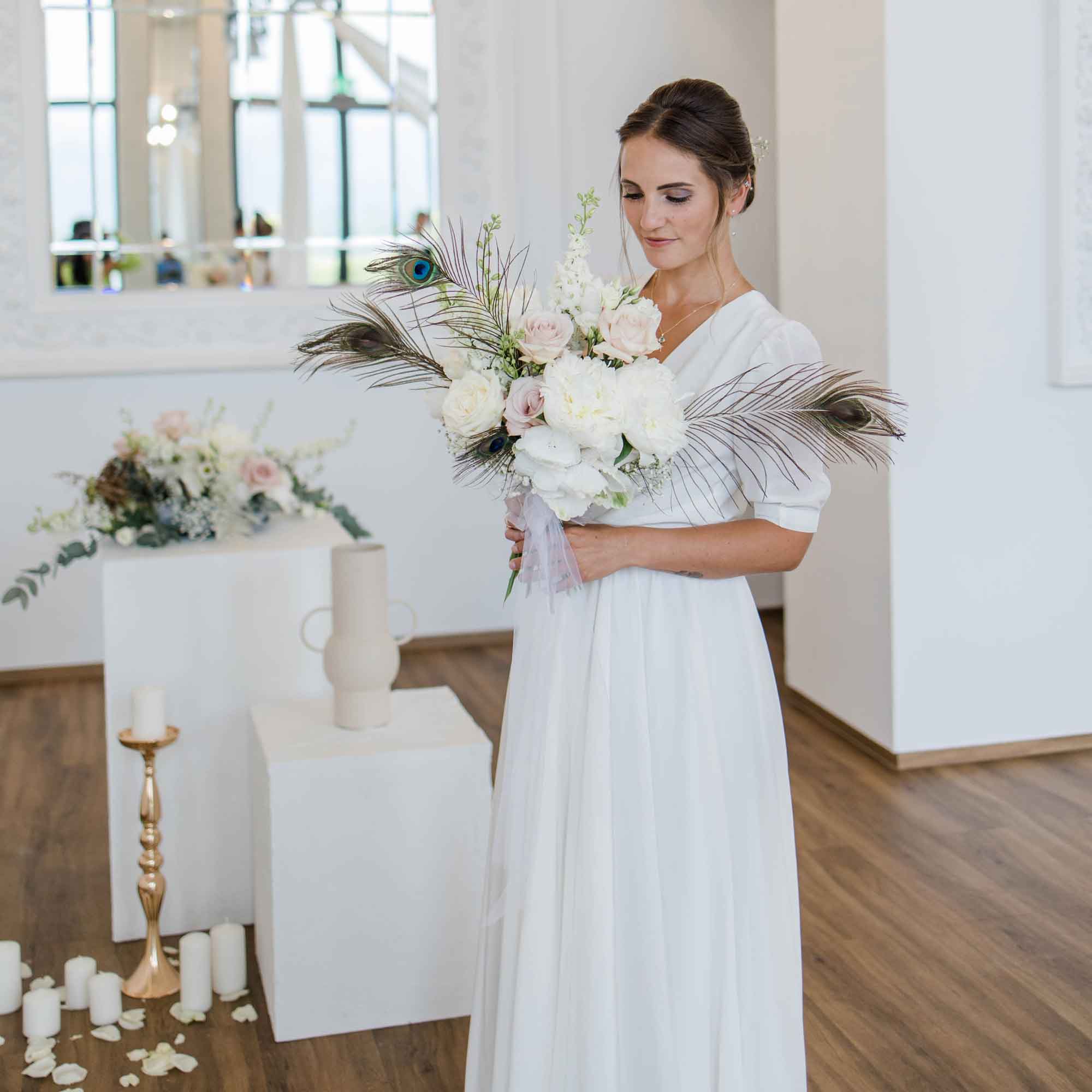 Creamore Events Dekoverleih in Stuttgart, moderne Vase mit Henkel mieten, heiraten in fuessen, 